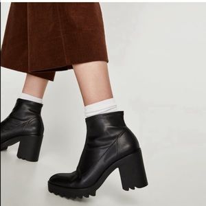 ZARA track sole boots 36